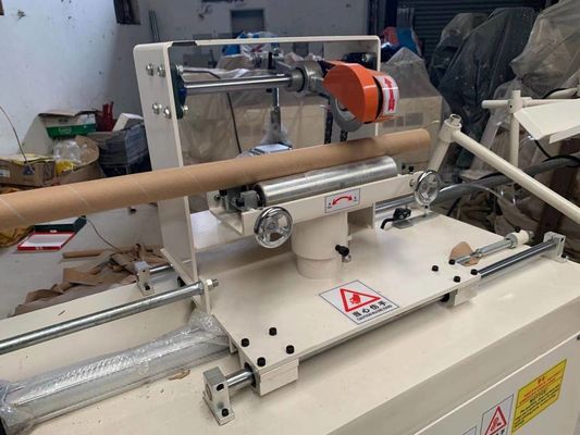 Automatische Handwerksmaschine zur Herstellung von Toilettenpapier