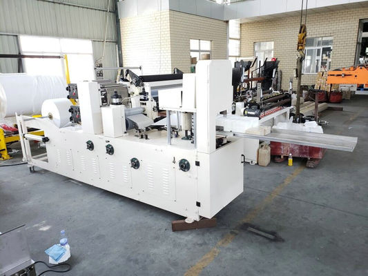 Automatische Tapetenteppichmaschine mit Farbdruck zum Verkauf